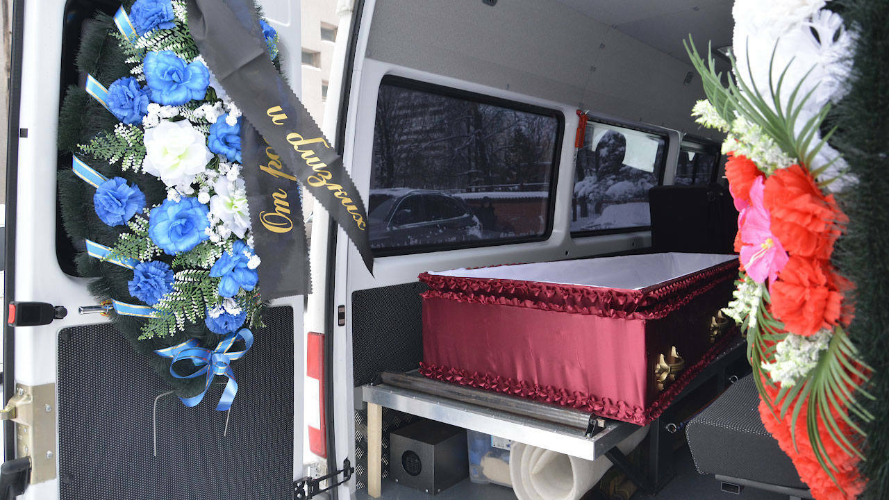 <span style="font-weight: normal;">Ритуальный транспорт</span><br>