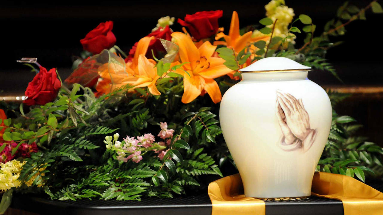 <span style="font-weight: normal;">Кремация</span>